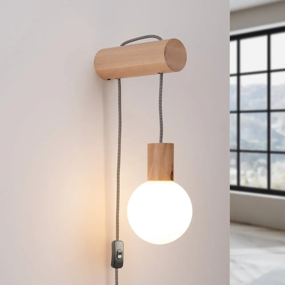 SOLLUX LIGHTING Væglamper > Nimbi væglampe, lyst træ, højde 67 cm, træ/glas