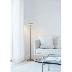 Nuura Aps Gulvlamper > Nuura LED-gulvlampe Blossi, højde 120 cm, guldfarvet/klar
