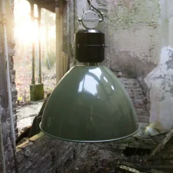 Steinhauer Pendellamper|Pendellamper > Olivengrøn Frisk pendellampe i industridesign