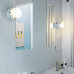 Oluce Væg- Og Spejllamper > Fresnel - Væglampe med glaslinse IP44, hvid