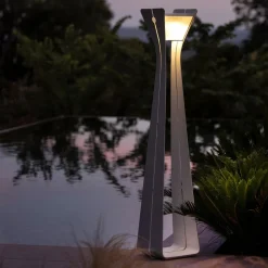 Les Jardins Solcellelamper > Osmoz LED-solcellelampe af aluminium, 175 cm, hvid