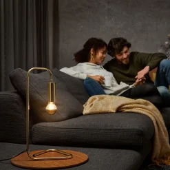 Led Pærer ^ OSRAM LED-pære E27 CLA Mirror guld 4W 2.700K