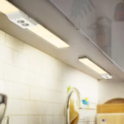 OSRAM Underskabsbelysning > LED-underskabsbelysning Socket hvid 3.000 K dæmpbar stikkontakter