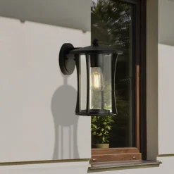 Searchlight Væglamper > Pagoda udendørs væglampe, IP44, sort, metal, E27