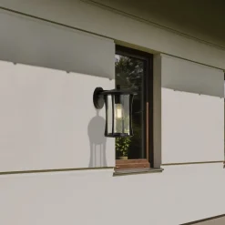 Searchlight Væglamper > Pagoda udendørs væglampe, IP44, sort, metal, E27