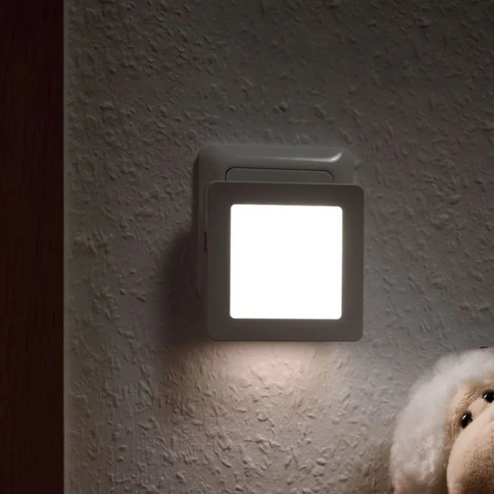 Paulmann Væglamper > Esby LED-natlampe, stikkontakt, kantet