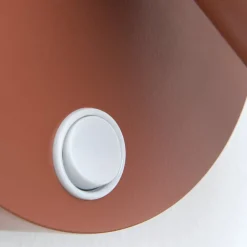 ORION Væglamper > Penn vægspot, koralrød, Ø 10,5 cm, stål/aluminium