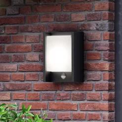 Væglampe Med Sensor ^ Philips LED-væglampe Arbour UE, sensor, 2.700 K