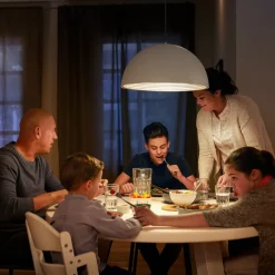 Philips Dæmpbar Led-Pære|Led Pærer > SceneSwitch E27 8W LED-pære 2.700K mat