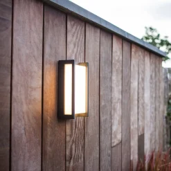 Væglamper ^ LUTEC connect Qubo udendørs LED-væglampe, RGBW smart styring