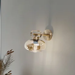 Væglamper|Væglamper ^ Lucea Rolan væglampe, messingfarvet, Ø 19 cm, højde 21 cm, glas