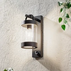 Trio Lighting Væglampe Med Sensor|Væglamper > Sambesi udendørs væglampe, bev.sensor, antracit