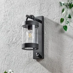 Trio Lighting Væglampe Med Sensor|Væglamper > Sambesi udendørs væglampe, bev.sensor, antracit