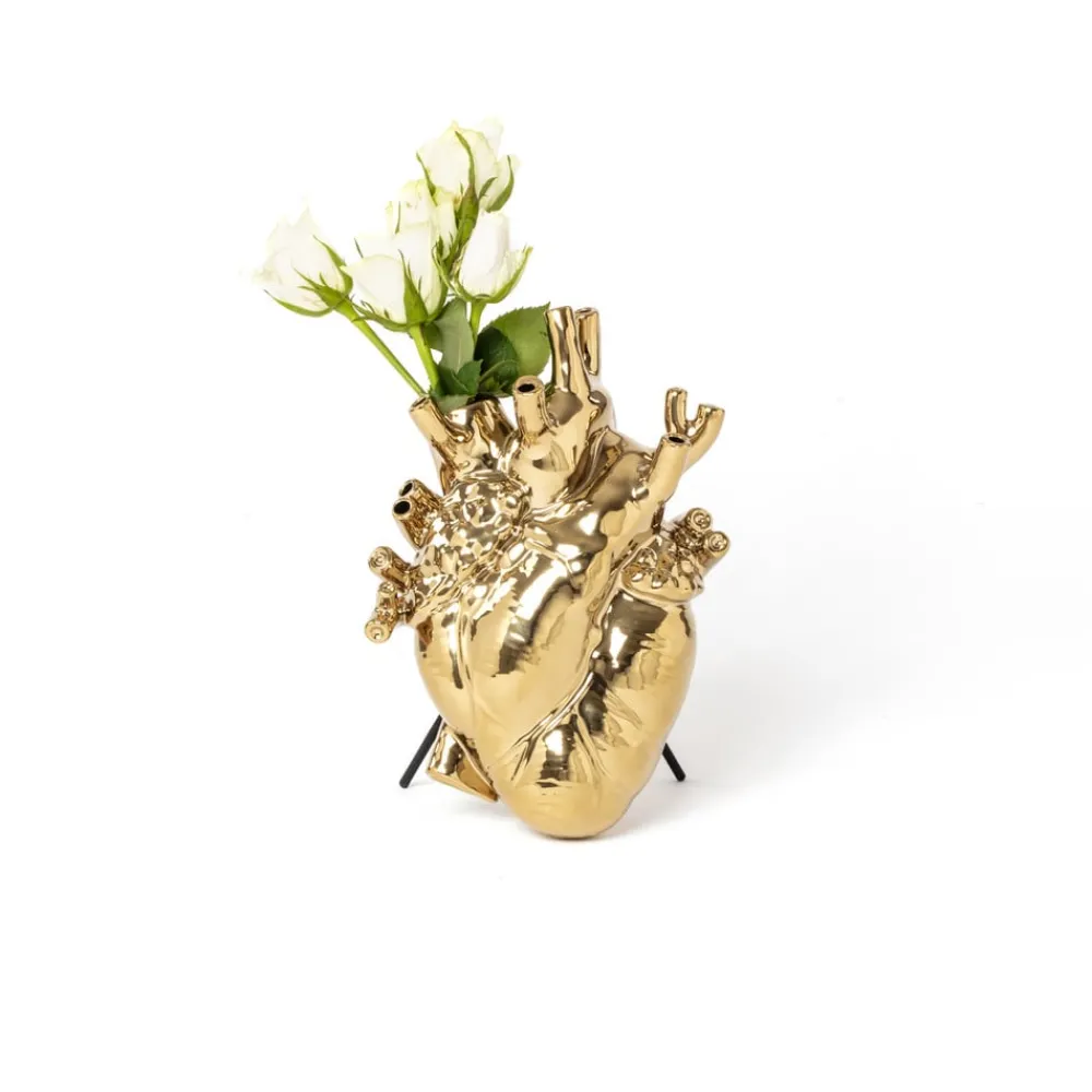 Møbel Og Interiør ^ SELETTI Love in Bloom-vase, guldfarvet, hjerteformet, porcelæn