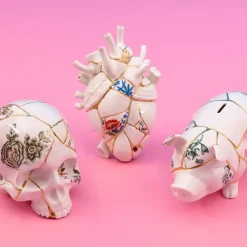 SELETTI Møbel Og Interiør > Skulptur Kintsugi Skull, hvid, porcelæn, guld