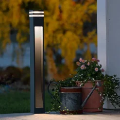 Konstsmide Gadebelysning > Smal LED vejlampe Massa