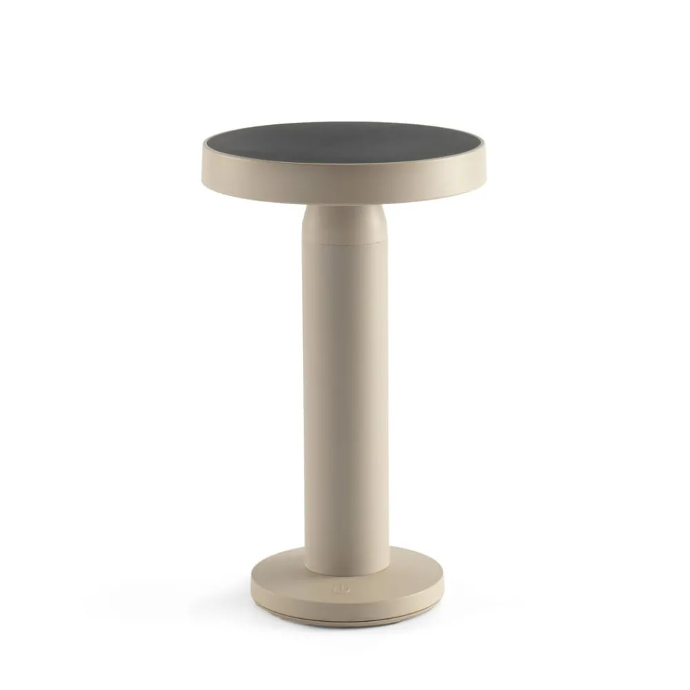 FARO BARCELONA Solcellelamper > Solar-LED-bordlampe Cairo, beige, plast, IP44, 21 cm