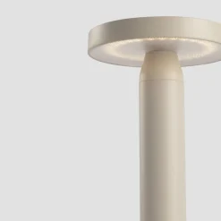 FARO BARCELONA Solcellelamper > Solar-LED-bordlampe Cairo, beige, plast, IP44, 21 cm