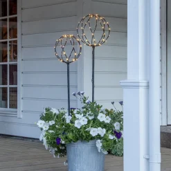 Dekorationsbelysning ^ STAR TRADING Sphere LED-lampe med jordspyd, sort, metal, sæt med 2 stk