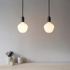 Tala Dæmpbar Led-Pære > LED-pære Enno mat E27 6W 2.700 K 540 lm dæmpbar.