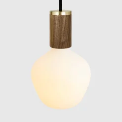 Tala Dæmpbar Led-Pære > LED-pære Enno mat E27 6W 2.700 K 540 lm dæmpbar.