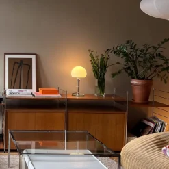TECNOLUMEN Bordlamper > Wagenfeld WG24 bordlampe med glasfod