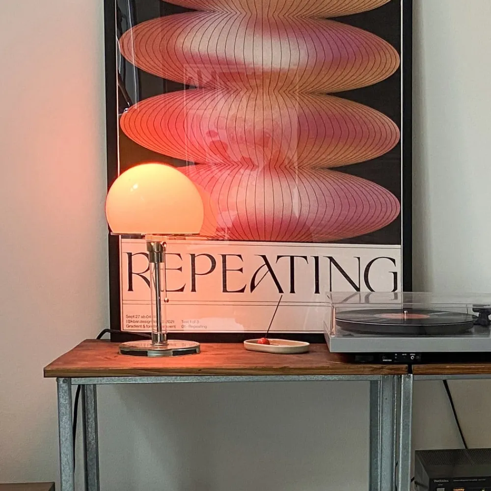 TECNOLUMEN Bordlamper > Wagenfeld WG24 bordlampe med glasfod