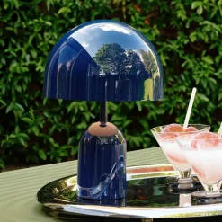 Dekorationsbelysning ^ Tom Dixon Bell bærbar LED-bordlampe, indigo, 28 cm