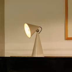 Arbejdsrum/Kontor ^ Tom Dixon LED-bordlampe Pose Task Light, lysegrå, 41 cm