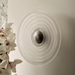Tom Dixon Væg- Og Spejllamper > LED-væglampe Press Sphere Mini, frostet Ø 22 cm