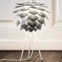 UMAGE Bordlamper > Trebenet bordlampe Silvia mini med skærm i stål