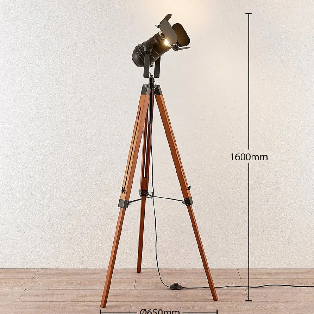 Lindby Gulvlamper|Gulvlamper > Trægulvlampe Hilma med trebenet stel