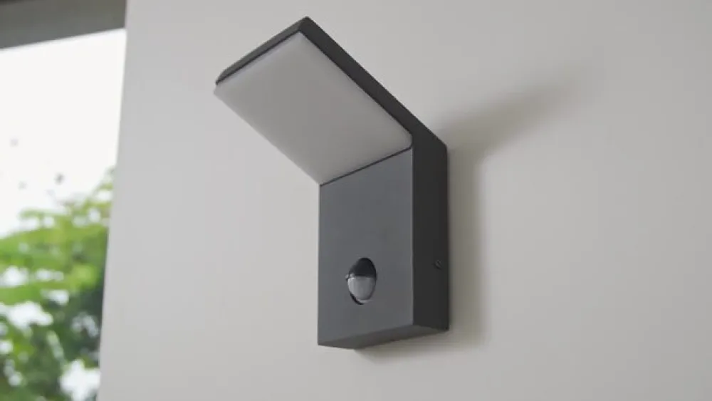 Lucande Væglampe Med Sensor|Terrassebelysning > Udendørs LED-væglampe Nevio, metal, antracit, sensor