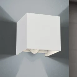 ORION Væglampe Med Sensor|Terrassebelysning > Udendørs væglampe Cube-S, hvid, metal, bevægelsessensor
