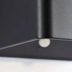 Brilliant Væglampe Med Sensor|Terrassebelysning > Udendørs væglampe Iseo, sort, bredde 10 cm, sensor