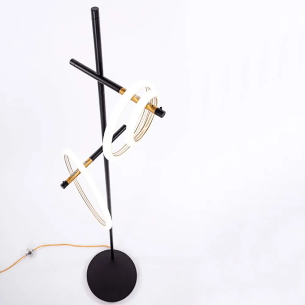 Marchetti Gulvlamper > Ulaop LED-gulvlampe, tre ringe, sort