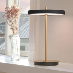 UMAGE Bordlamper > LED-bordlampe Asteria Move sort/messing 31 cm