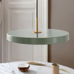 UMAGE Pendellamper > LED-hængelampe Asteria Medium lysegrøn/messing Ø 43 cm