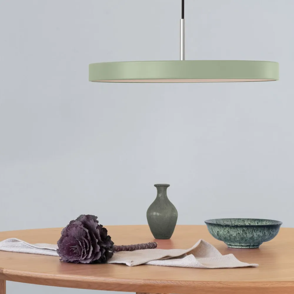 UMAGE Pendellamper > LED-hængelampe Asteria Medium lysegrøn/messing Ø 43 cm