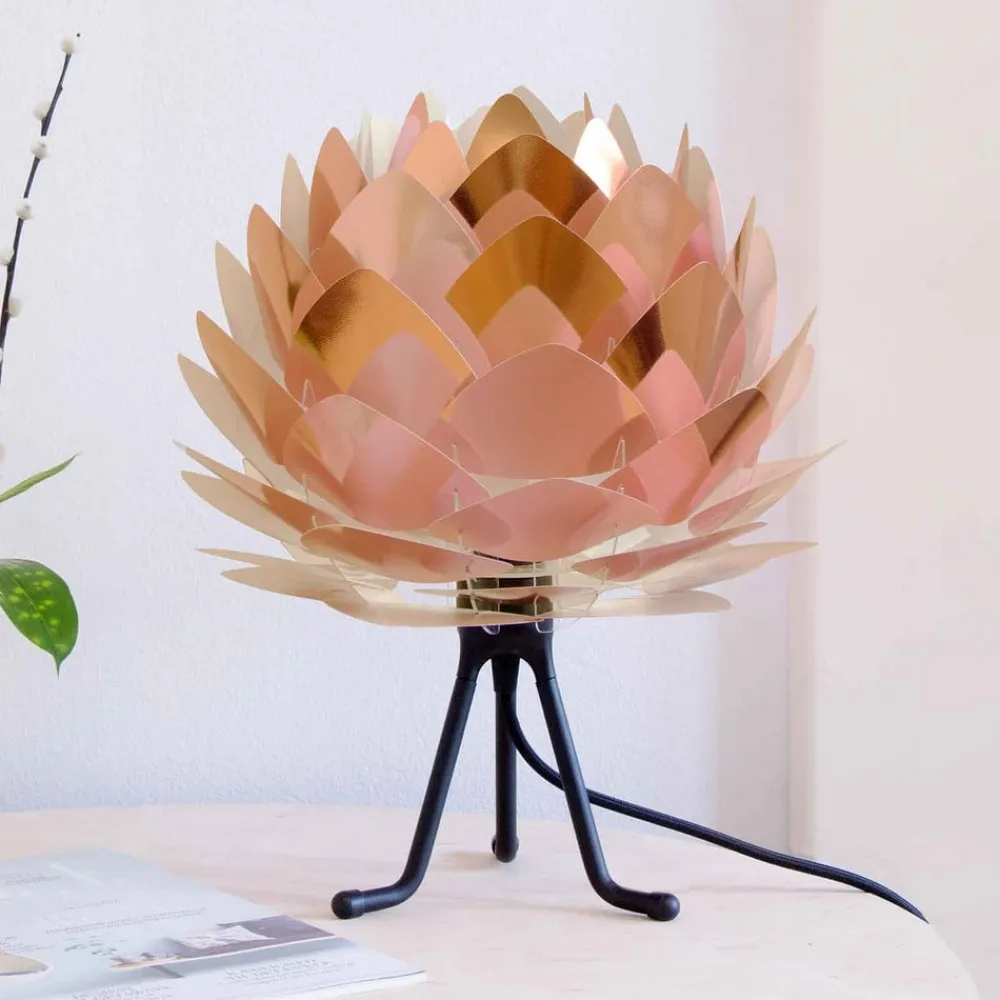Bordlamper ^ UMAGE Silvia Mini bordlampe kobber, sort trefod
