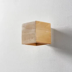 SOLLUX LIGHTING Væglamper > Væglampe Ara som terning i træ