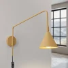 Væglamper|Væglamper ^ SOLLUX LIGHTING Væglampe LYS, guldfarvet, Ø 14 cm, metal, stik, E14