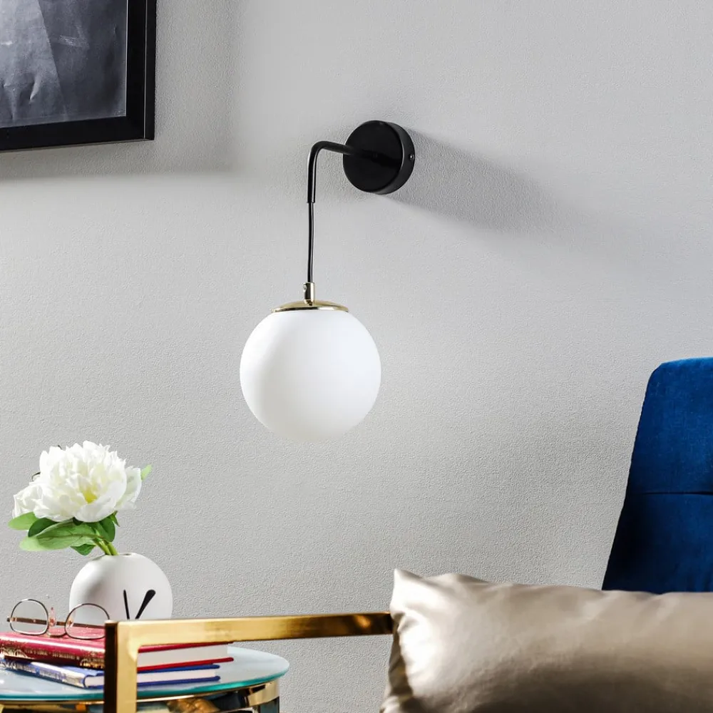 Væglamper ^ EMIBIG LIGHTING Væglampe Ognis K1 med kugleformet skærm, sort/guld