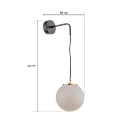 Væglamper ^ EMIBIG LIGHTING Væglampe Ognis K1 med kugleformet skærm, sort/guld