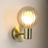 Searchlight Væg- Og Spejllamper > Væglampe til badeværelset Lumisphere, creme-/messingfarvet, højde 12 cm