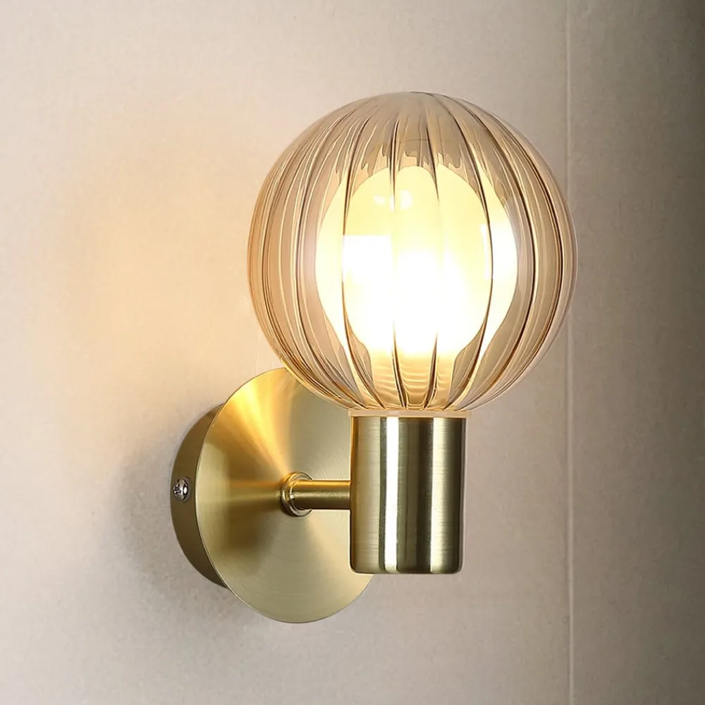 Searchlight Væg- Og Spejllamper > Væglampe til badeværelset Lumisphere, creme-/messingfarvet, højde 12 cm