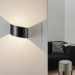 Væglamper|Væglamper ^ EMIBIG LIGHTING Væglampe Vero i lakeret stål, sort