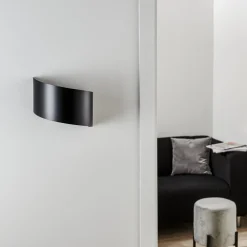 Væglamper|Væglamper ^ EMIBIG LIGHTING Væglampe Vero i lakeret stål, sort