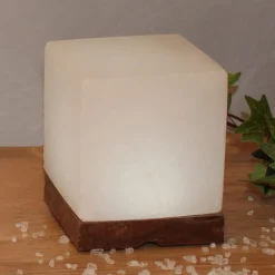 Wagner Life Dekorationsbelysning > White Line Kubus saltlampe med sokkel, USB