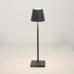 Zafferano Dekorationsbelysning|Terrassebelysning > Poldina micro akku-lampe, IP65 mørkegrå